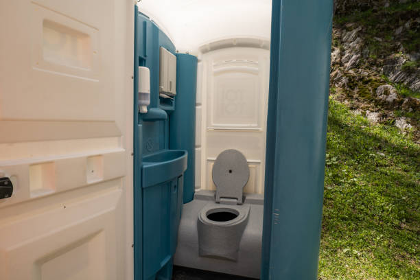 Best Standard Portable Toilet Rental  in Tawas City, MI